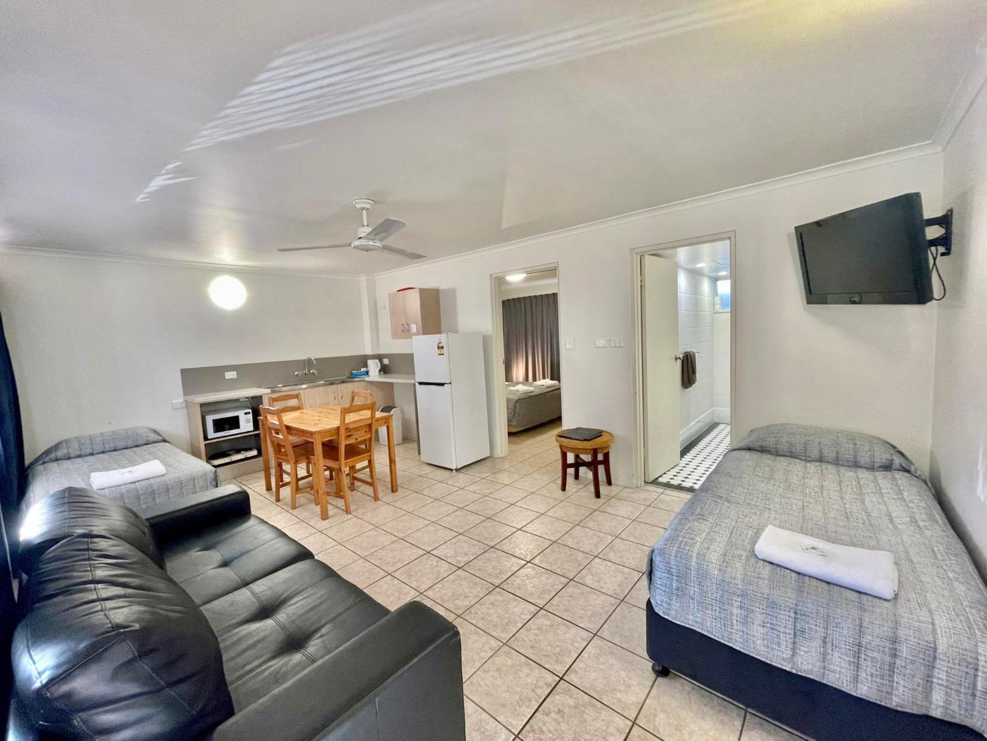 Yongala Lodge By The Strand Townsville Esterno foto