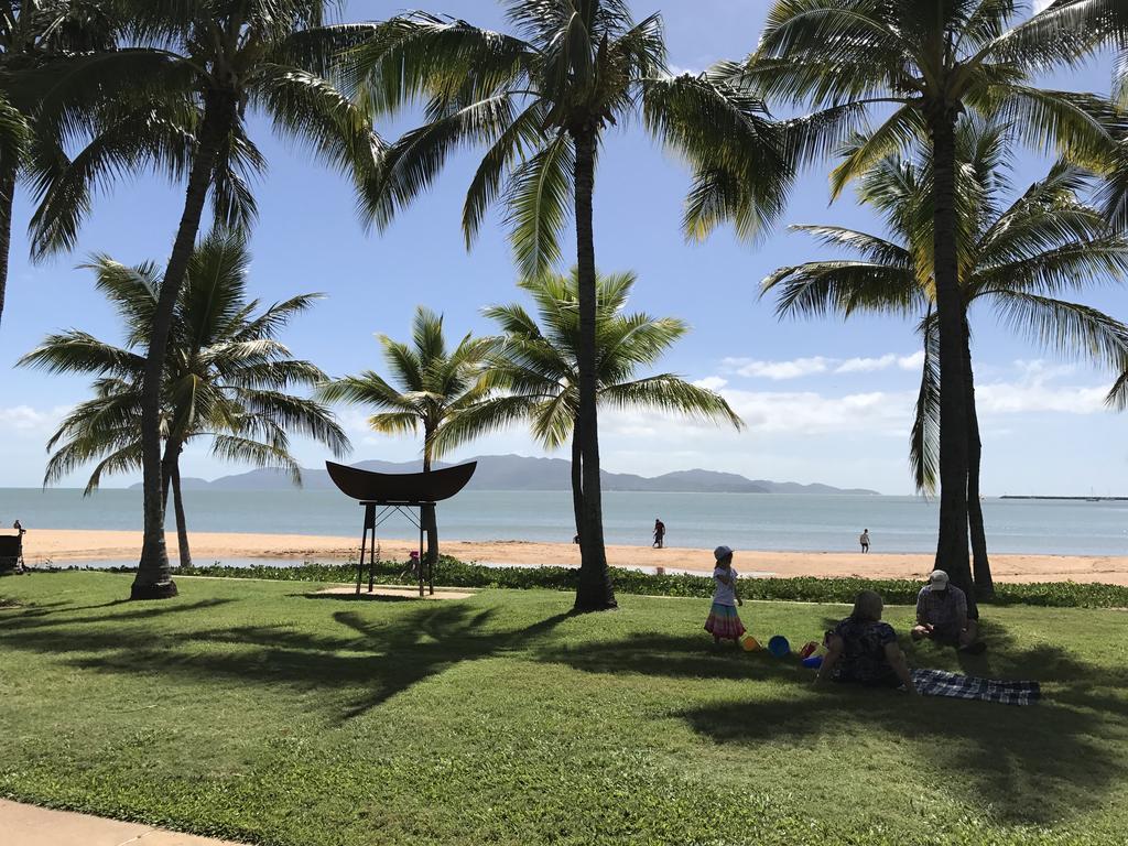 Yongala Lodge By The Strand Townsville Esterno foto