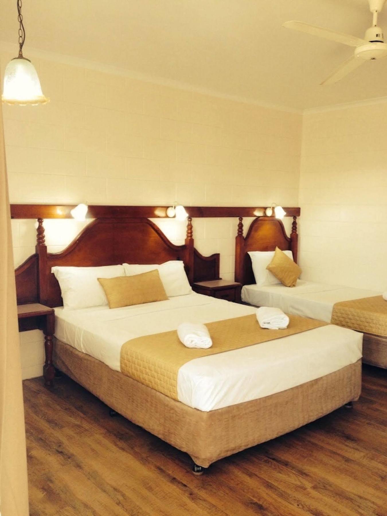 Yongala Lodge By The Strand Townsville Esterno foto